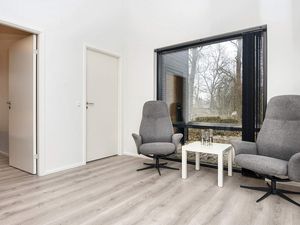 23911843-Ferienhaus-8-Knebel-300x225-5