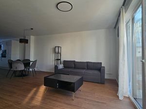 23948365-Ferienhaus-5-Köln-300x225-0