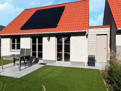 Außenseite Ferienhaus [Sommer]