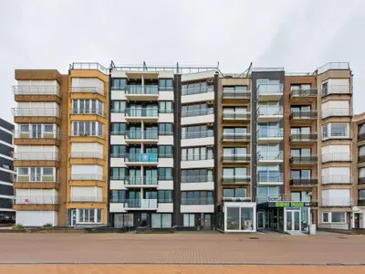 Außenseite Ferienhaus [Sommer]