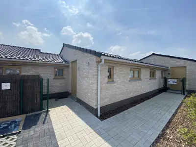 Außenseite Ferienhaus [Sommer]