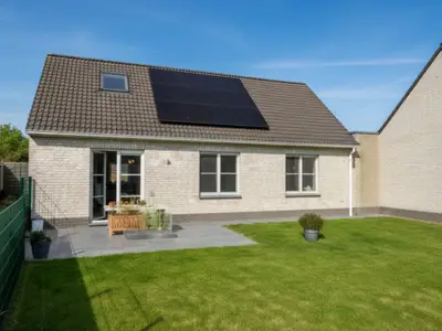 Außenseite Ferienhaus [Sommer]