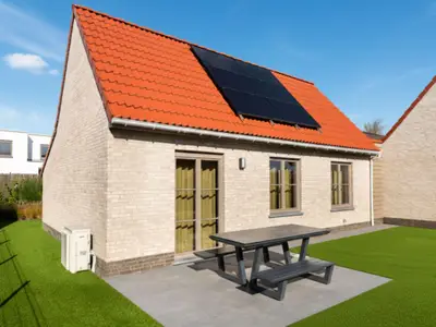 Außenseite Ferienhaus [Sommer]