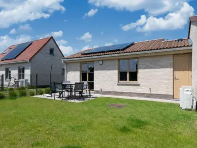 Außenseite Ferienhaus [Sommer]