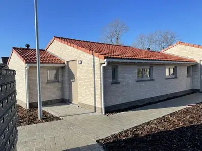 Außenseite Ferienhaus [Sommer]