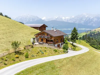 Außenseite Ferienhaus [Sommer]