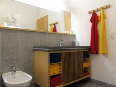 Auch hier: Alles was Du brauchst, alles hell und freundlich