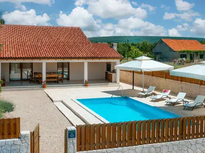 Ferienhaus für 7 Personen (120 m²) in Konjevrate 2/10