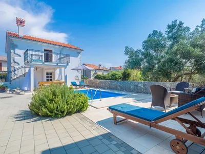 Ferienhaus für 8 Personen (164 m²) in Kornić 2/10