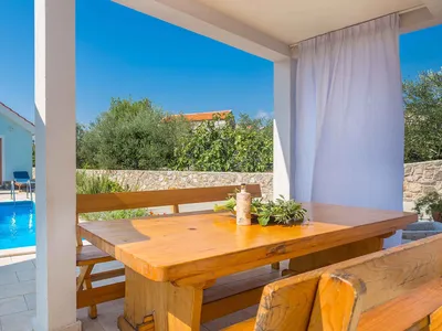 Ferienhaus für 8 Personen (164 m²) in Kornić 3/10