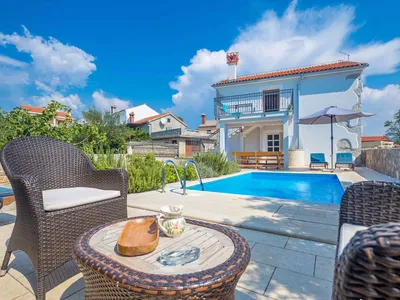Ferienhaus für 8 Personen (164 m²) in Kornić 10/10