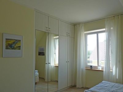 Schlafbereich. Schlafzimmer mit Einbauschrank