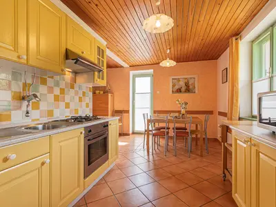 Küche und Essbereich