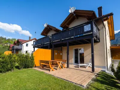 Außenseite Ferienhaus [Sommer]