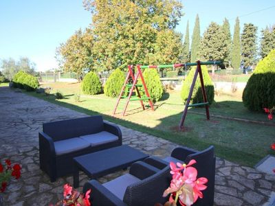 Garten mit Spielplatz