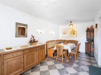 DiningRoom