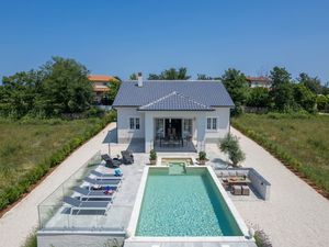 Ferienhaus für 4 Personen (130 m²) in Krculi