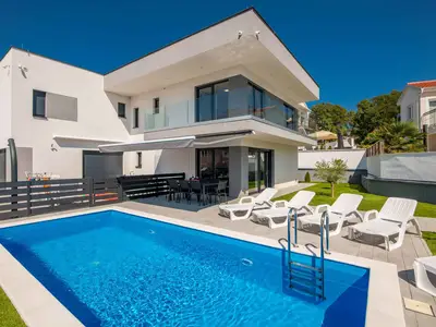 Ferienhaus für 8 Personen (160 m²) in Kremenići 1/10