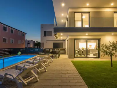 Ferienhaus für 8 Personen (160 m²) in Kremenići 4/10