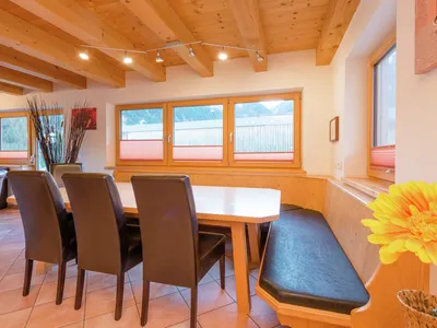 DiningRoom