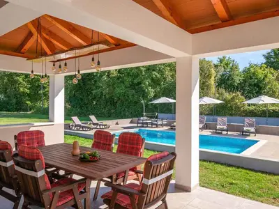 Ferienhaus für 8 Personen (200 m²) in Krnica 4/10