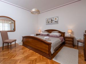 23731584-Ferienhaus-8-Krnica-300x225-5