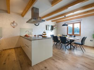 23755176-Ferienhaus-7-Krnica-300x225-3