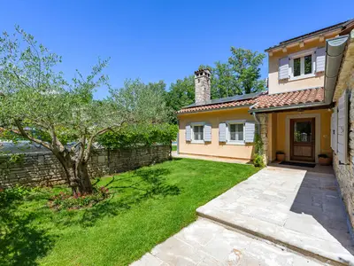 Ferienhaus für 8 Personen (283 m²) in Krnica 4/10