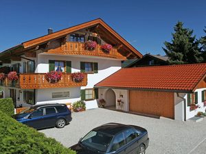 23975176-Ferienhaus-2-Krün-300x225-1