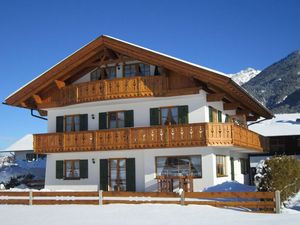 23975176-Ferienhaus-2-Krün-300x225-2