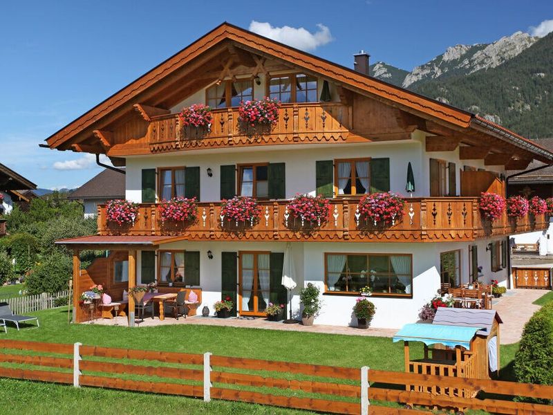 23981392-Ferienhaus-4-Krün-800x600-0