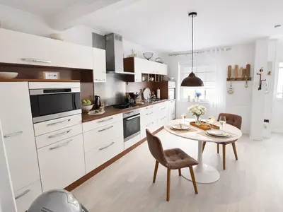 a12945d8-233a-40e3-acfc-e0745199b2db