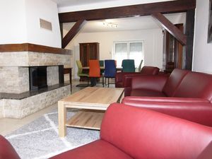 23532544-Ferienhaus-8-Kuhlen-300x225-1