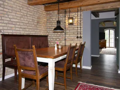 DiningRoom