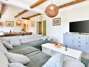 23746641-Ferienhaus-6-Kumrovec-300x225-4