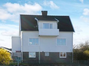 23651417-Ferienhaus-4-Kungshamn-300x225-1