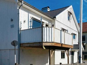 22400459-Ferienhaus-4-Kungshamn-300x225-1