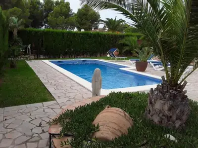 Garten mit Pool