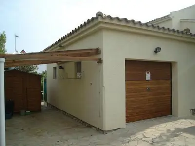 Garage und Abtellplatz