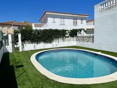 PoolOfHouse