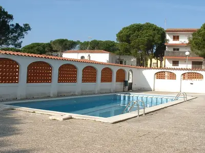 PoolOfHouse