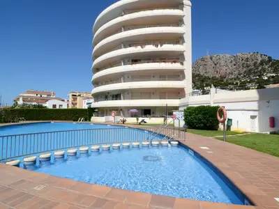 PoolOfHouse