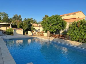 23896812-Ferienhaus-5-L'Isle Sur La Sorgue-300x225-0