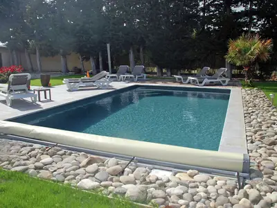 PoolOfHouse