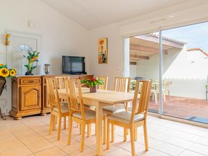 23730363-Ferienhaus-6-La Faute-sur-Mer-300x225-2