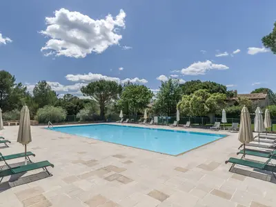 PoolOfHouse