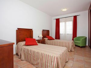 23392051-Ferienhaus-6-La Oliva-300x225-5