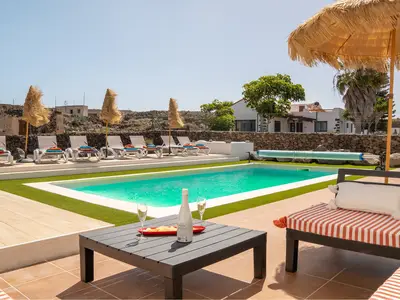 PoolOfHouse