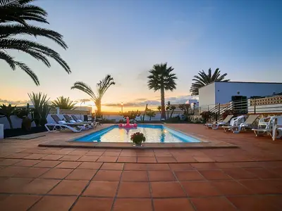 PoolOfHouse