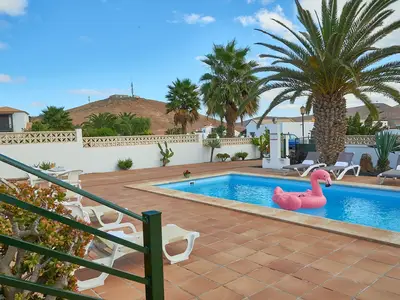 PoolOfHouse